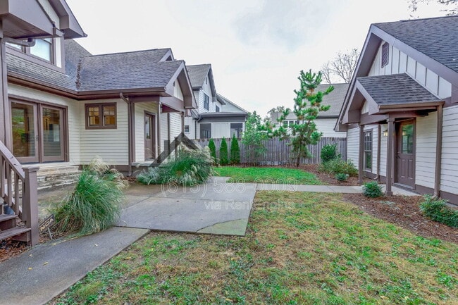 Building Photo - 210 38th Ave N