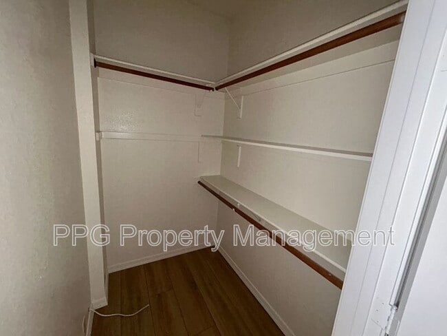 Building Photo - 7887 N 16th St