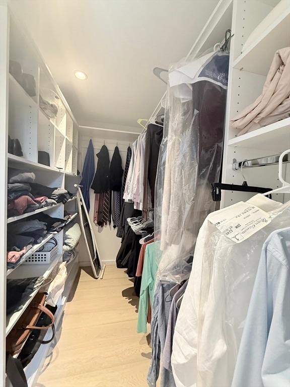 Building Photo - 6 Parkside Dr