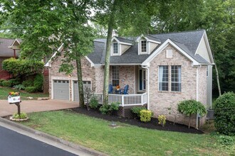 Building Photo - 5893 Woodlands Ave