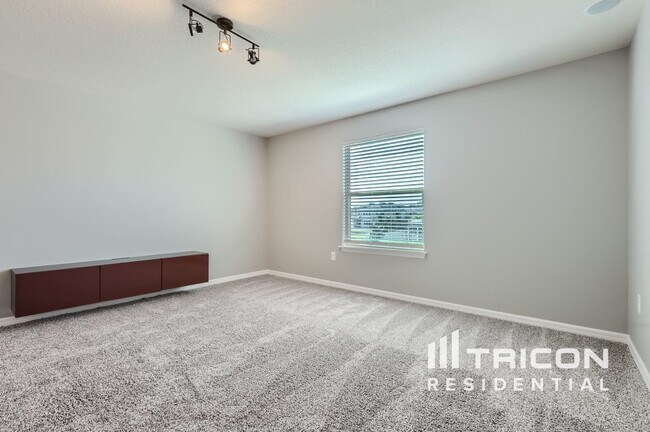 Building Photo - 6316 Dutton Dr