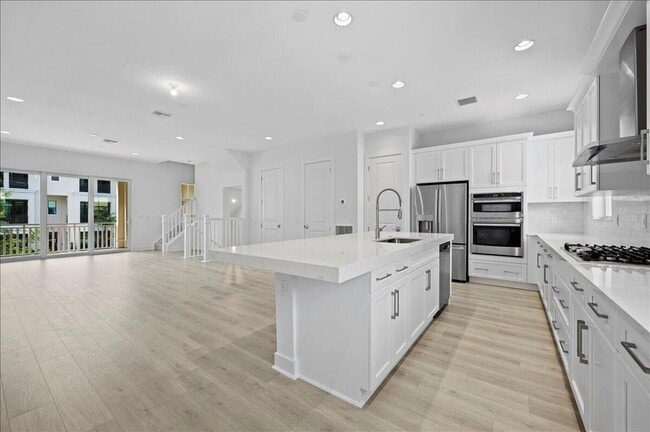 Building Photo - 5273 Beckman Ter