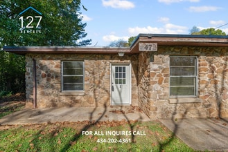 Building Photo - Newly Renovated 2 Bed / 1 Bath Apartment – Timberlake Area, Lynchburg VA