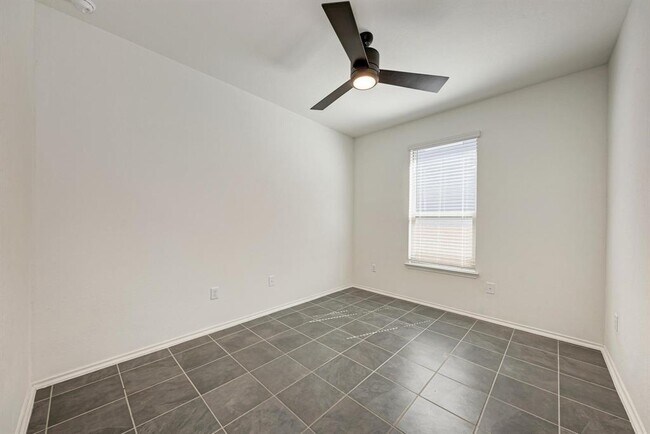 Building Photo - 18600 Golden Eagle Way