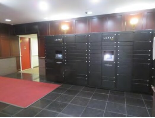 Building Photo - 300 Adams St