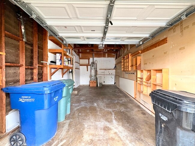 Building Photo - Charming 2 Bed / 1 Bath Duplex in Carmichael