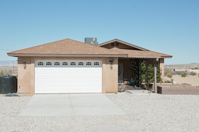 Building Photo - 1381 Soledad Ave
