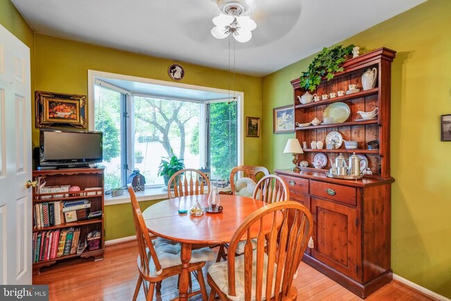 Building Photo - 71 Amity Dr