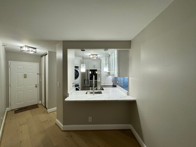 Building Photo - Direct Indoor Access to Ballston Metro with this Luxury 1 Bedroom 1 Bath Condo in Beautiful Alta ...