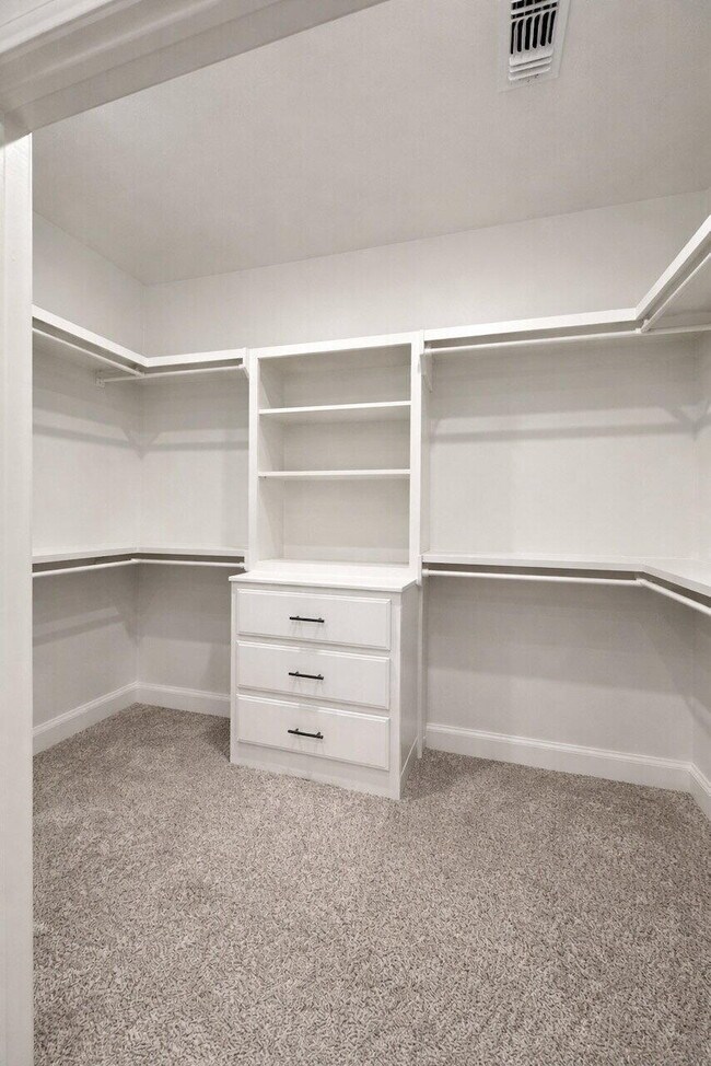 Building Photo - 7001 17th St