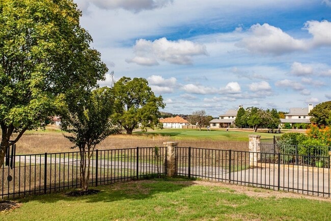 Building Photo - 2916 Rock Barn Dr