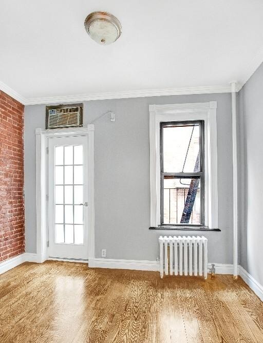 Primary Photo - 219 E 23rd St