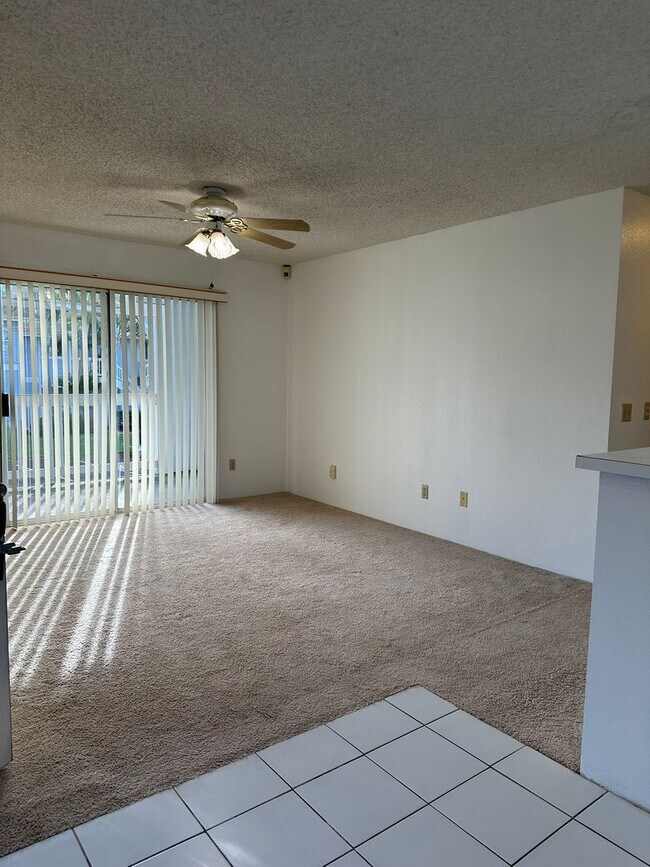 Building Photo - PARKVIEW AT WAIKELE – Clean and well-maintained 2-bedroom, 2-bath unit with 2 assigned parking st...