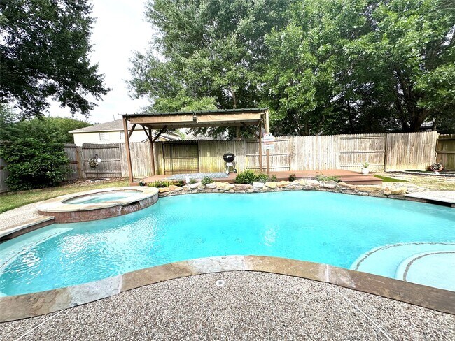 Building Photo - 24914 Aughton Ct
