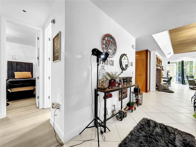 Building Photo - 3608 54th Dr W