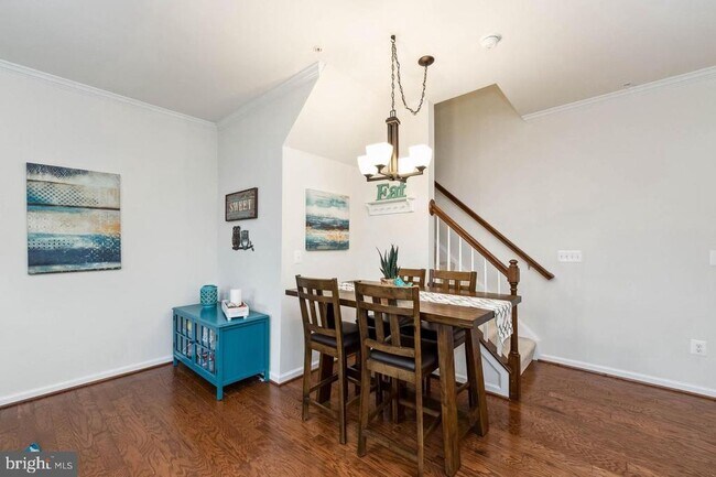 Building Photo - 24525 Glenville Grv Ter