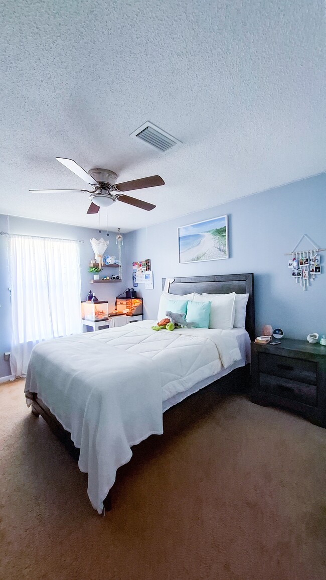 Building Photo - 403 Antler Dr