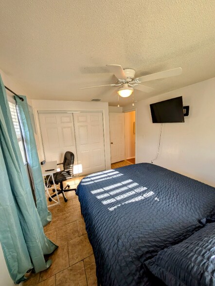 Building Photo - 411 Marjon Ave