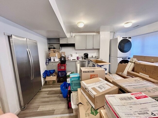 Building Photo - 5 Milestone Manor Ct