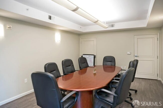 Building Photo - 140 Van Ness Ave