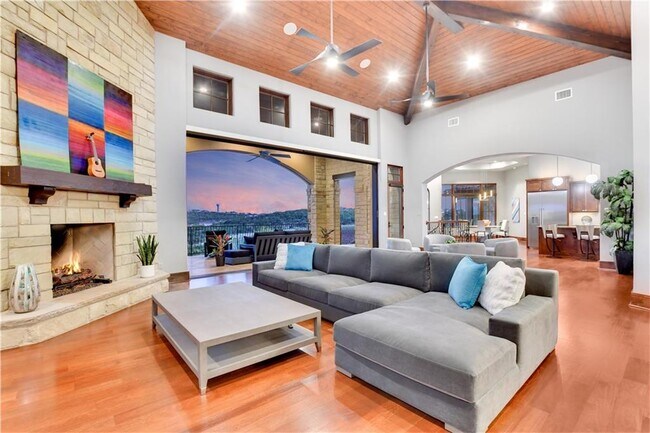 Building Photo - 4212 Serene Hills Dr
