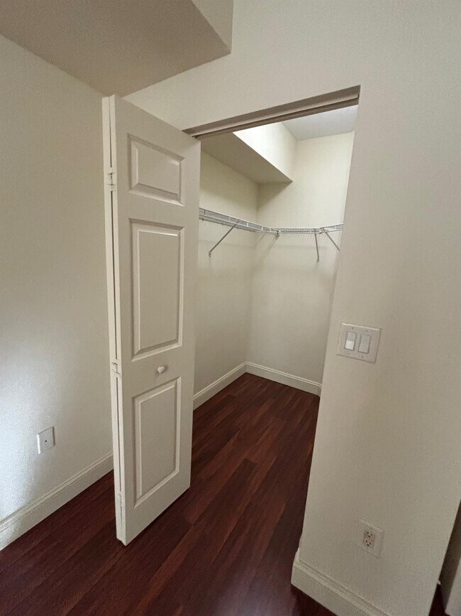 Building Photo - 510 NW 84th Ave