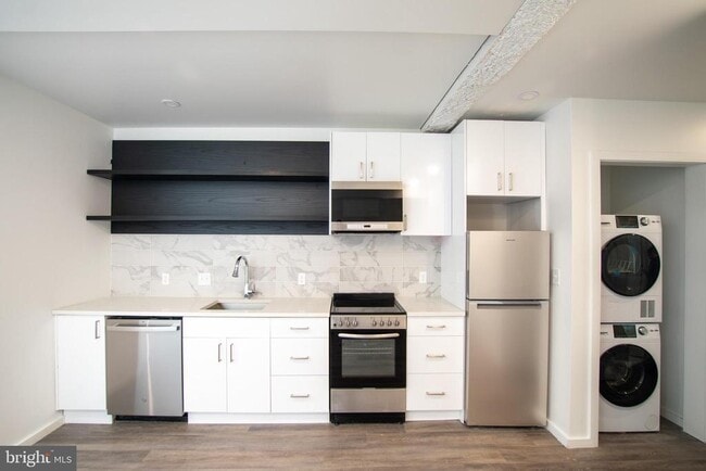 Building Photo - 1201 Vine St