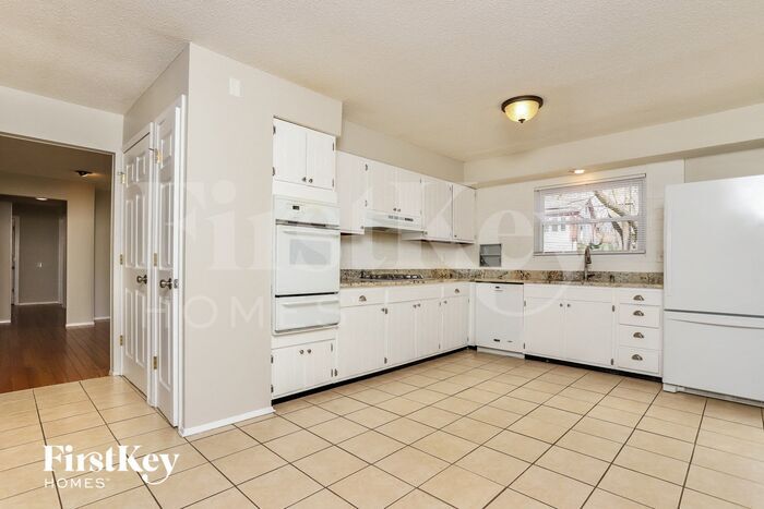 Building Photo - 13235 Delft Dr