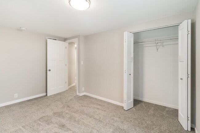 Building Photo - N95W26567 County Rd Q