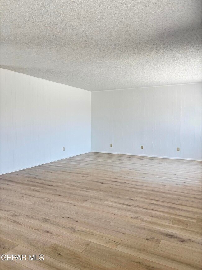 Building Photo - 5808 Dearborne Dr