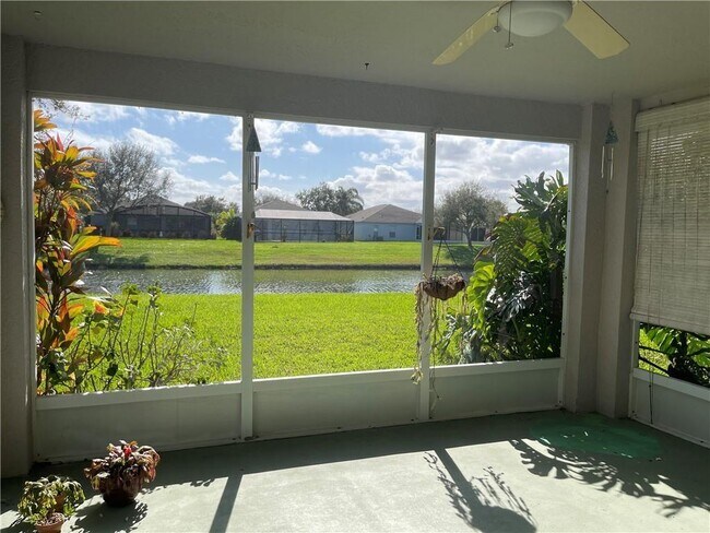 Building Photo - 1435 9th Pl