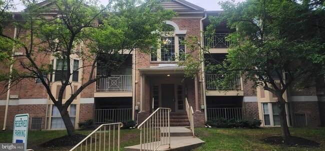Primary Photo - 3500 Thomas Pointe Ct