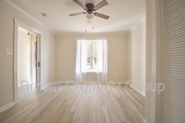 Building Photo - 885 Simmons Rd