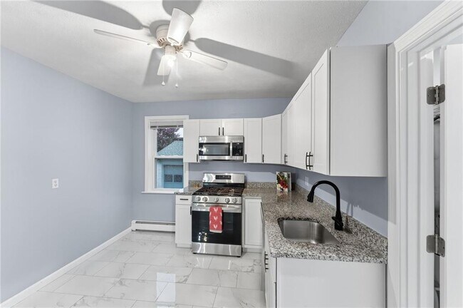 Building Photo - 108 Waterman Ave