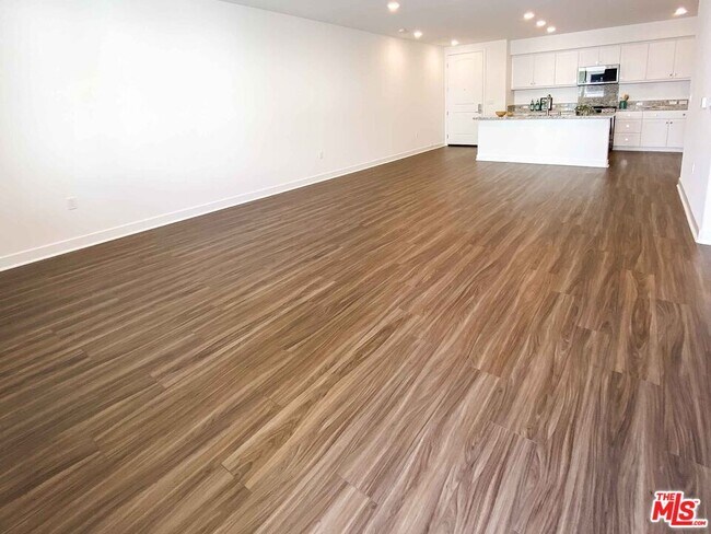 Building Photo - 1893 Union St