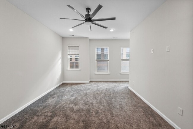 Building Photo - 8 Jessica Ln