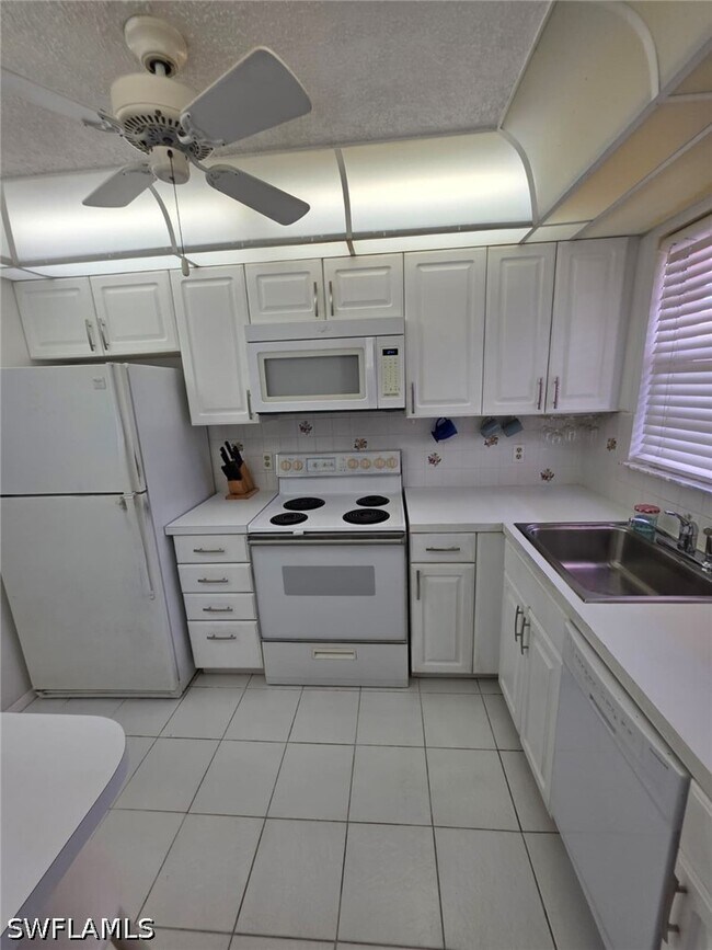 Building Photo - 160 Turtle Lake Ct