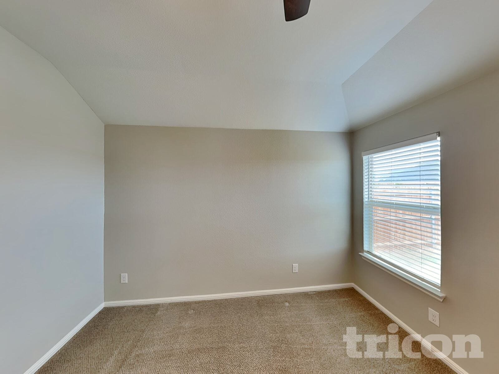Building Photo - 324 Foxhunter St