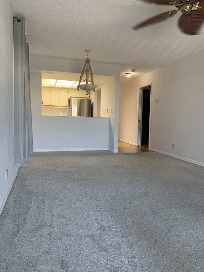 Building Photo - All  Utilities  included  in the rent - 2/...