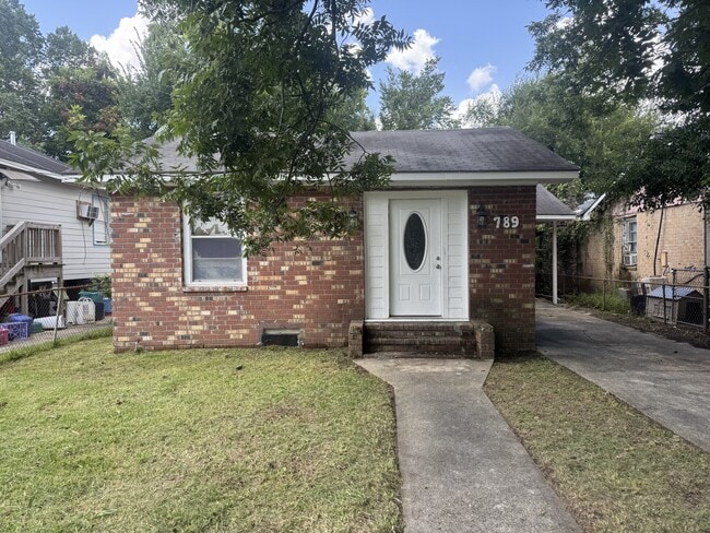 Building Photo - 2789 Sheldon Dr