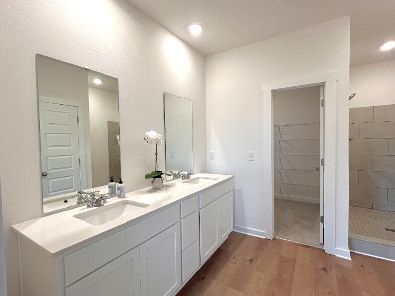 Building Photo - 3823 Casita Cir