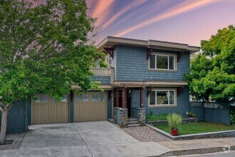Building Photo - Coming soon! Single Family Unit in Pacific...