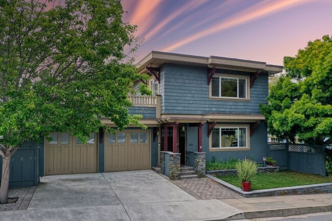 Building Photo - Available NOW! Single Family Unit in Pacif...