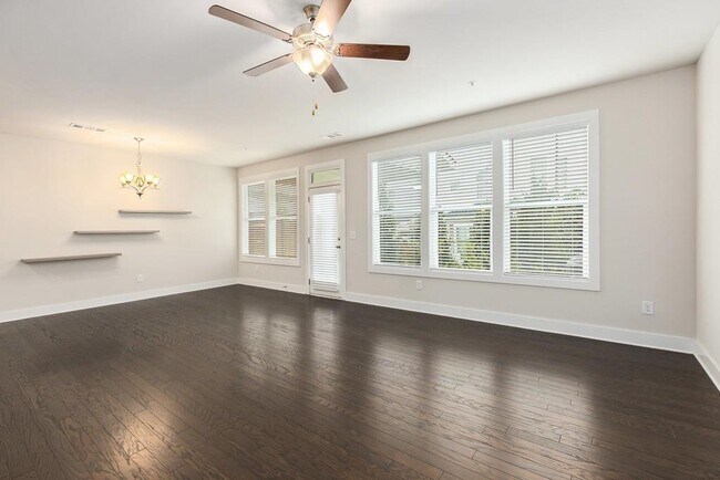 Building Photo - 1247 Winterhaven Dr