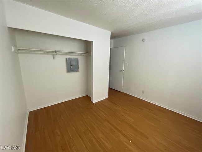 Building Photo - 705 Morgan Ave