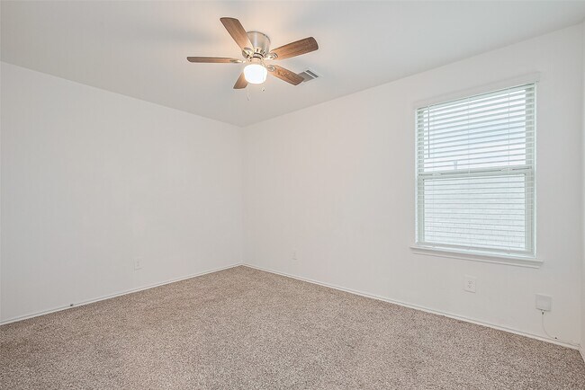 Building Photo - 12518 Pelican Bay Dr