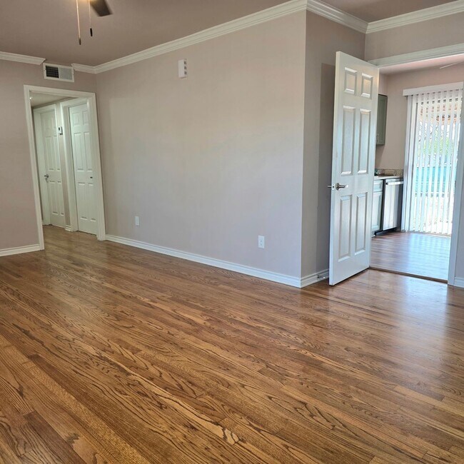 Building Photo - Charming remodeled 3-bedroom home for lease!