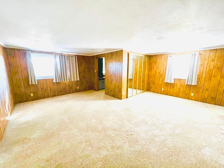 Master room 1 - 1817 Demastus Ln