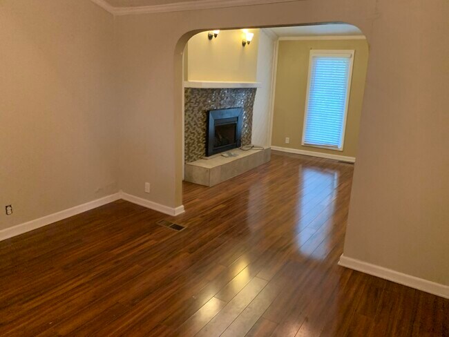 Building Photo - 4107 Vern Sikking Rd