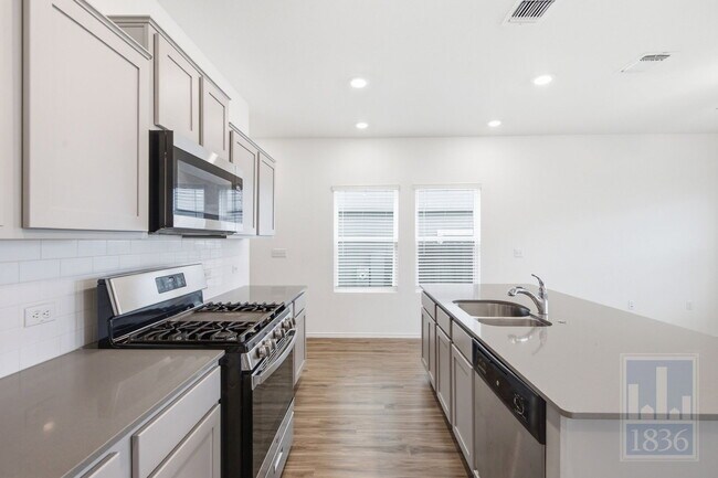 Building Photo - 15213 Spruce Frost Cv